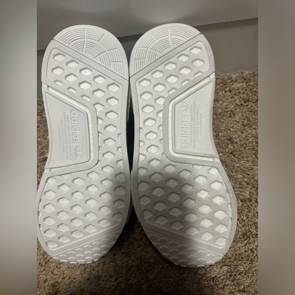 Adidas Women’s sneakers - Picture 2 of 7